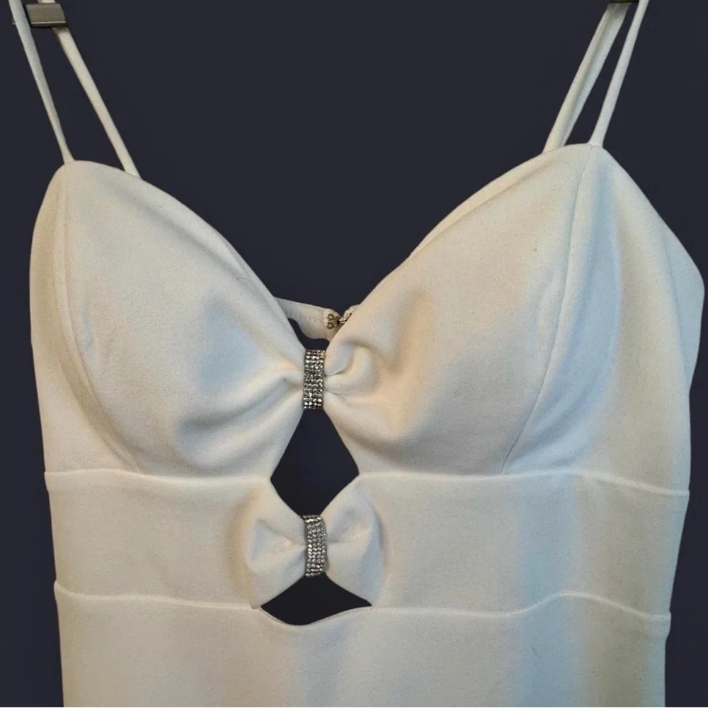 NWT Elegant White Strappy Dress - Picture 5 of 9